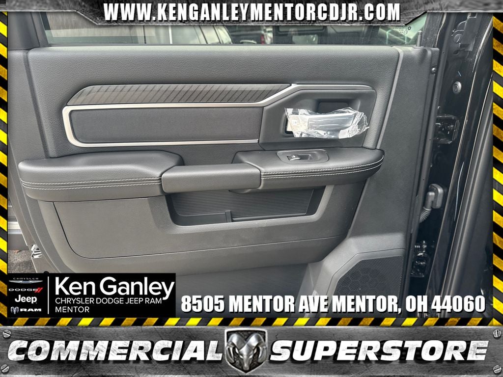 2027 RAM Ram 3500 RAM 3500 BIG HORN CREW CAB 4X4 8' BOX
