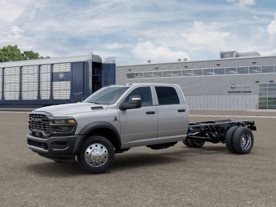 2026 RAM Ram 5500 Chassis Cab RAM 5500 TRADESMAN CHASSIS CREW CAB 4X4 84' CA