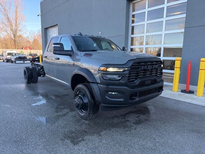 2026 RAM Ram 5500 Chassis Cab RAM 5500 TRADESMAN CHASSIS CREW CAB 4X4 84' CA