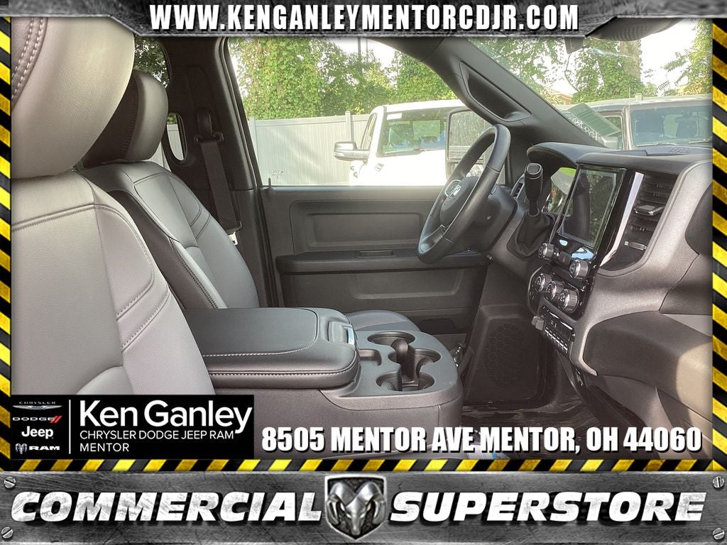 2025 RAM Ram 3500 Chassis Cab RAM 3500 TRADESMAN CREW CAB CHASSIS 4X4 60' CA