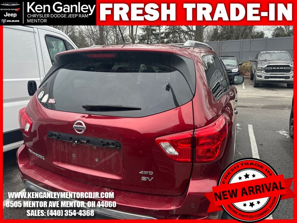 2018 Nissan Pathfinder SV