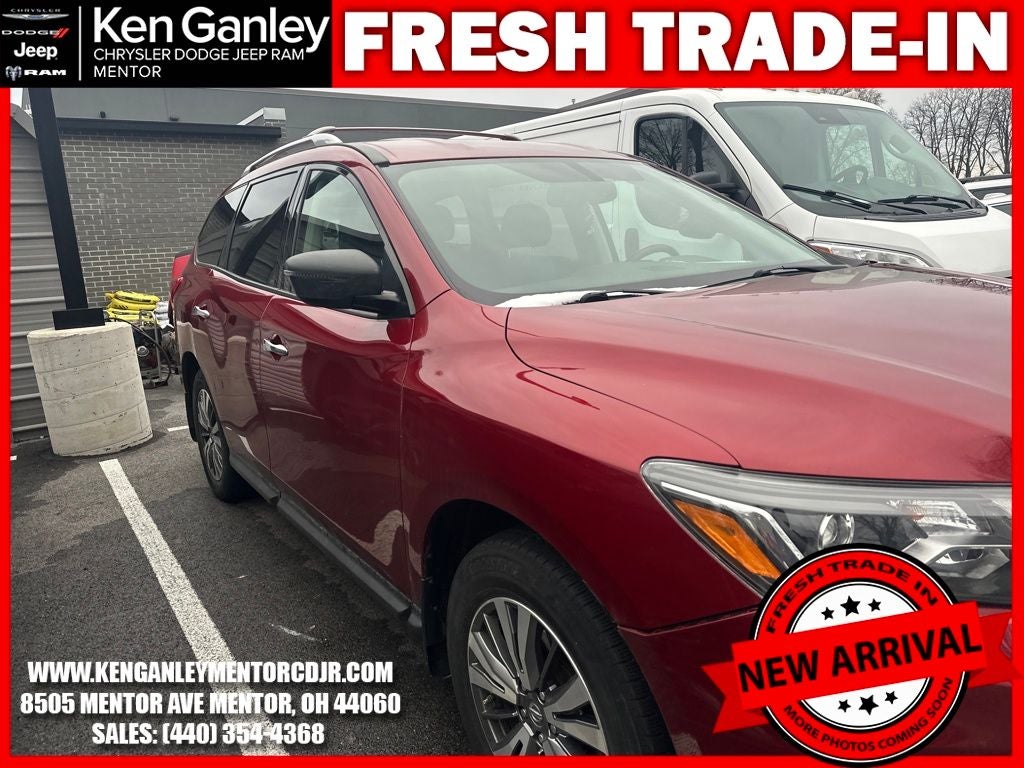 2018 Nissan Pathfinder SV