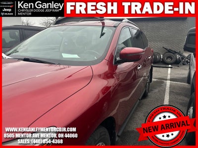 2018 Nissan Pathfinder SV