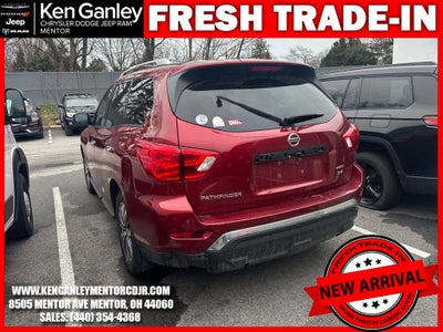 2018 Nissan Pathfinder SV