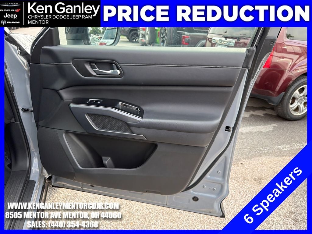 2023 Nissan Pathfinder SL 4WD