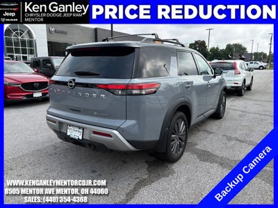 2023 Nissan Pathfinder SL 4WD